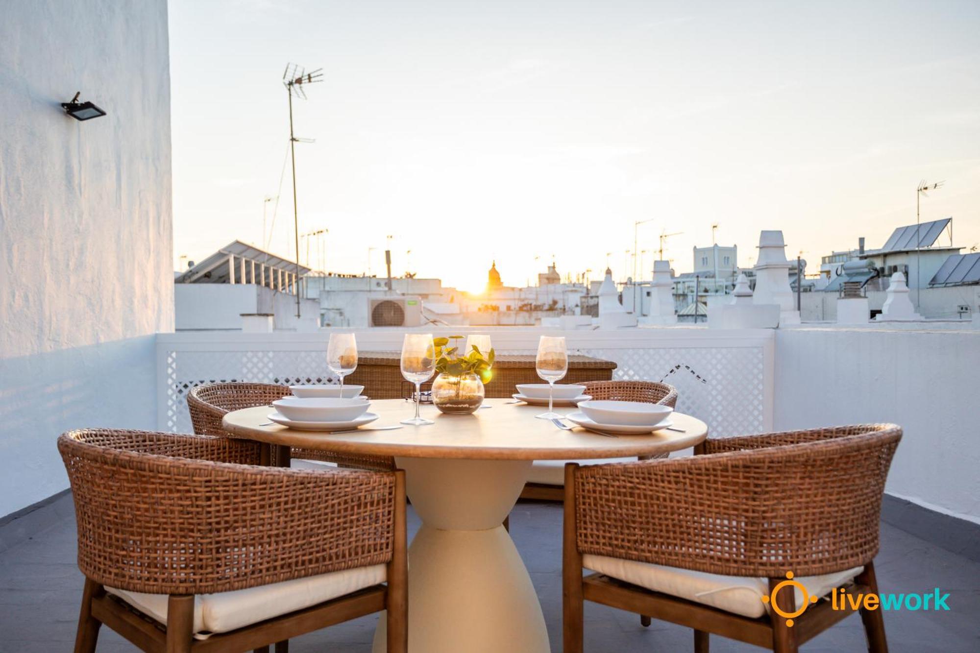 Terrace By Livework Apartament